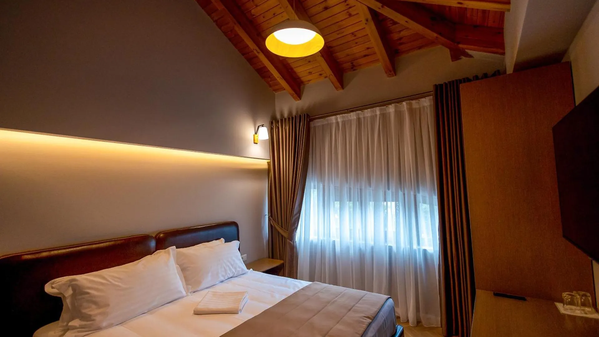 Villa Boutique Hotel Vila 101 Tirana Albanien